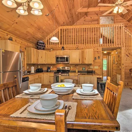 Moonshine Manor Cabin With Hot Tub, Near Lake Lure Exterior foto