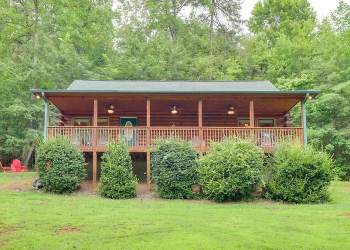 Moonshine Manor Cabin With Hot Tub, Near Lake Lure