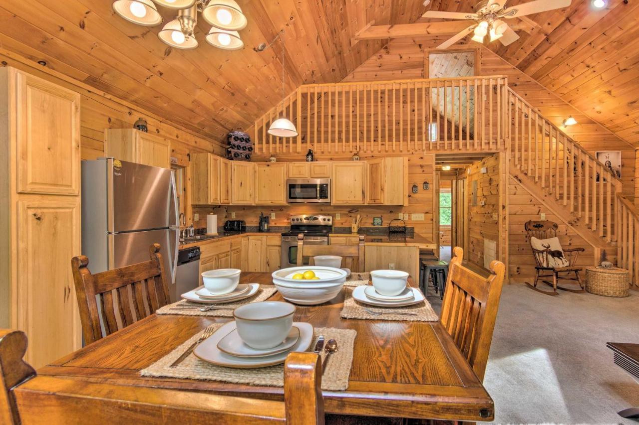 Moonshine Manor With Hot Tub, Near Lure Casa vacanze Lake Lure