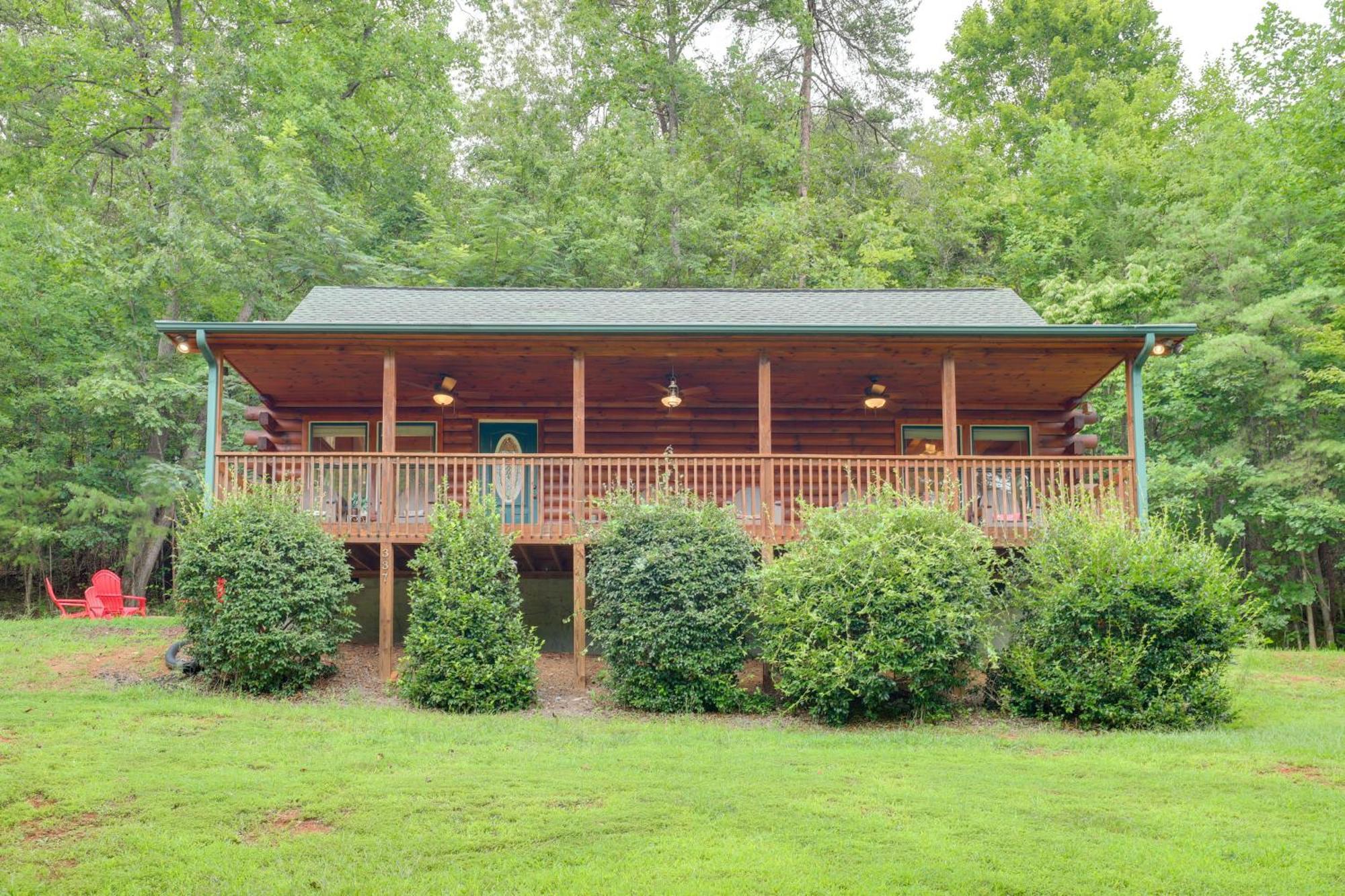 Moonshine Manor With Hot Tub, Near Lure